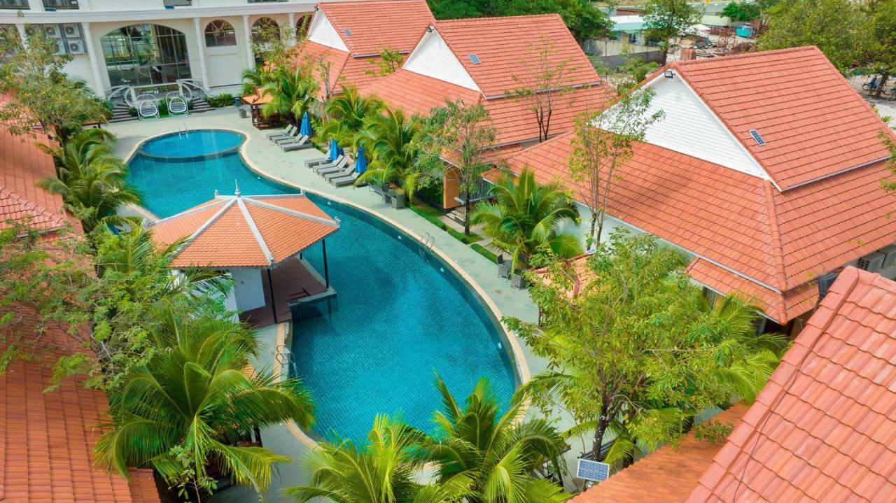 סיהאנוקוויל Sea Breeze Hotel & Villa מראה חיצוני תמונה